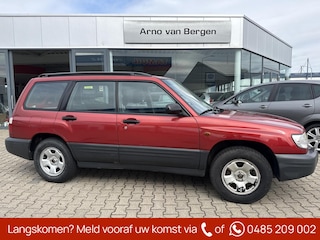 Subaru Forester 2.0 AWD, automaat, trekhaak, met nieuwe APK, afkomstig van de 3e eigenaar.