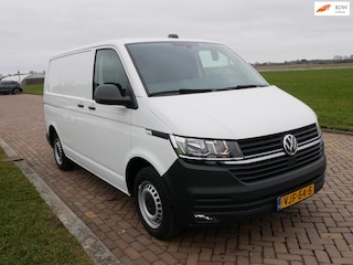 Volkswagen Transporter 2.0 TDI L1H1 28 110kW DSG NAVI AC ** 11999 EX BTW ** 2021 !!