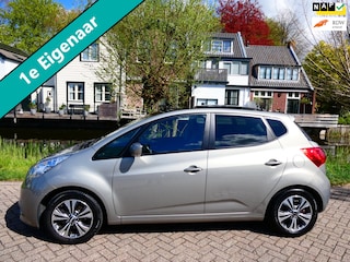 Kia Venga 1.4 CVVT 1e eig. 93.000km. Clima Navi Trekhaak 1300kg. Schuifdak
