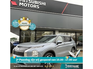 Mitsubishi Outlander 2.4 PHEV Instyle DEMO ( beschikbaar per 09-2026 ) | Lederen bekleding | Elektrisch verstelbare voorstoelen | Verwarmbare stoelen voor- en achter | Elektrisch panoramadak | 3-zone Climate Control | 8 jaar fabrieksgarantie