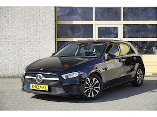 Mercedes-Benz A-klasse 160 5drs Business Solution BJ2021 Lmv 16" | Led V+A | Pdc | Achteruitrijcamera | Navi | Virtual cockpit | Climate control | Cruise control | Verwarmde voorstoelen | Getint glas