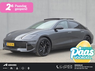 Hyundai Ioniq 6 First Edition AWD 77.4 kWh Automaat / Accu SOH 100% / Dealer onderhouden / Fabrieksgarantie tot 02-2028 / WLTP bereik 519 km bereik stad 658 km / CCS snellader / Trekgewicht 1500 kg / Elektrische achterklep / Glazen schuif- en kanteldak / Stuur- Stoel & Achterbankverwarming /