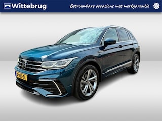 Volkswagen Tiguan 1.5 TSI R-Line / Pano / Clima / Camera /  Elek. Haak / 19 inch