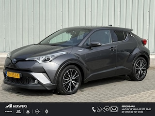 Toyota C-HR 1.8 Hybrid Executive / Dealer Onderhouden / Fabrieksgarantie t/m 05-2028 / Afneembare Trekhaak / All Seasonbanden / Navigatie / Camera / JBL Audio / Stoelverwarming / Adaptive Cruise Control / Climate Control /
