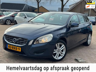 Volvo V60 1.6 T4 Momentum AUTOMAAT NAVI CRUISE APK