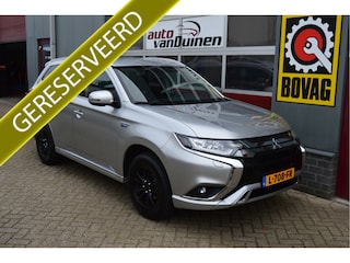Mitsubishi Outlander 2.4 PHEV Pure O.a: Haak, PDC, Camera, Keyless, Carplay, DAB, Etc. All-in prijs!