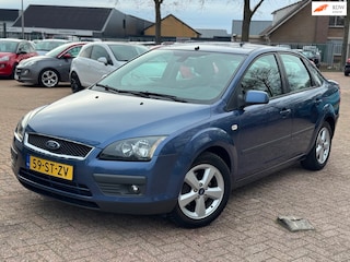 Ford Focus 1.6-16V Futura AIRCO APK CRUISE INRUIL KOOPJE