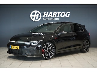 Volkswagen Golf 2.0 TSI GTI Clubsport 300PK + PANORAMADAK / STUURVERWARMING / 19"
