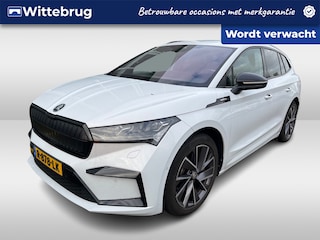 Skoda Enyaq iV 80 Sportline / Navigatie / App connect / Alcantara / Camera / Parkeersensoren V+A / Zwenkbare trekhaak /