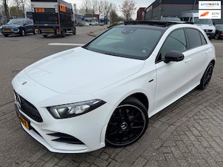 Mercedes-Benz A-klasse 250 e HYBRID 2021 262PK AMG Limited VOL-LUXE PANO