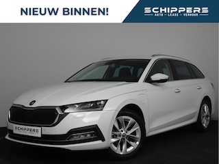 Skoda Octavia Combi 1.4 TSI iV PHEV Style | Head-up display | Stuur en stoel verwarmd |