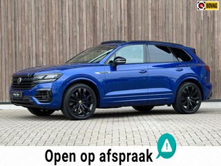 Volkswagen Touareg 3.0 TSi 4MOTION R / Lapiz Blue / Pano /