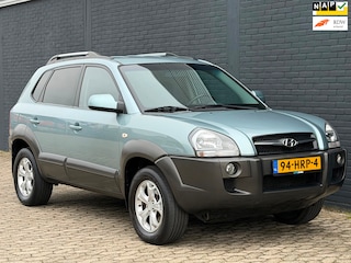 Hyundai Tucson 2.0i Style AIRCO NAVI TREKHAAK