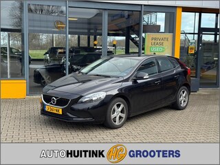 Volvo V40 1.5 T2 Momentum - stoelverwarming - camera - navi - sensoren