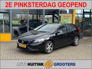 Volvo V40 1.5 T2 Momentum - stoelverwarming - camera - navi - sensoren