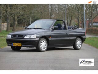 Ford Escort Cabrio 1.6 CLX / Unieke auto / Laatste 16 jaar binnen gestaan! / Origineel Nederlandse Escort