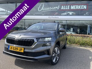 Skoda Karoq 1.5 TSI ACT Business Edition Plus Schuif/kanteldak - Achteruitrijcamera - Elektrische trekhaak stuurverwarming- Stoelverwarming - Parkeersensoren - Airco - Apple carplay - Navigatiesysteem - Achterspoiler - Stuur multifunctio Licht metalen velgen 17 inch - Bluetooth - Cruise control - Dakrails - Extra getint glas - Keyless entry/start - Led verlichting - Start/stop systeem - Elektrische ramen - Led verlichting