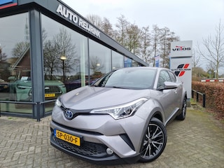 Toyota C-HR 1.8 Hybrid Team D/TREKHAAK/PARK.SENS/NAVI/AUTO INPARKEREN/STUUR-EN STOELVERWARMING