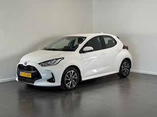 Toyota Yaris 1.5 Hybrid Dynamic Multimedia Pack | Apple Car play
