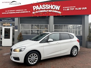BMW 2-serie Tourer 218i Luxury Automaat,16inch,Schuifdak,Clima,Navi,Cruise,Trekhaak Hoge Zit Dealer onderhouden 140pk