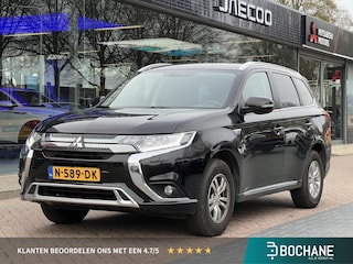 Mitsubishi Outlander 2.4 PHEV Pure Automaat | Achteruitrijcamera | Navigatie via Carplay/Android Auto | Trekhaak | Dealeronderhouden | 1ste eigenaar!