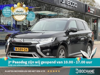 Mitsubishi Outlander 2.4 PHEV Pure Automaat | Achteruitrijcamera | Navigatie via Carplay/Android Auto | Trekhaak | Dealeronderhouden | 1ste eigenaar!