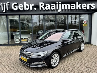 Skoda Superb Combi 1.4 TSI iV Laurin & Klement*Panoramadak*Leder*ACC*Virtual Cockpit*