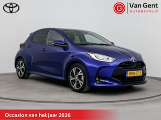 Toyota Yaris 1.5 Hybrid 115 Dynamic | Dodehoek detectie | Stoel-/stuurverwarming | Parkeersensoren voor/achter | Apple Carplay / Android Auto | Keyless | Adaptive Cruise | Clima | 16 inch