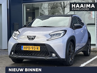 Toyota Aygo 1.0 VVT-i MT JBL | Apple Carplay/Android Auto | Stoelverwarming | Parkeercamera/-sensoren | Climate Control | Draadloze telefoonlader | Keyless Entry/Start | Adaptive Cruise Control | DAB | Weinig kilometers!! |