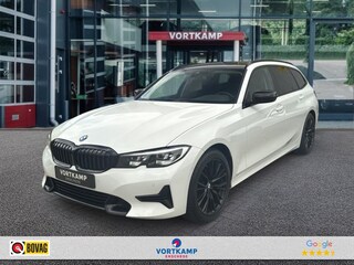 BMW 318I SPORTLINE M-PAKKET LEDER/CAMERA/STOELVERW/E-KLEP/CRUISE/LED
