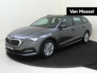 Skoda Octavia Combi 1.5 e-TSI Business Edition | Apple Carplay/Android Auto | All Season Banden | Navigatie | Climate Control | 16'' LM Velgen | Parkeersensoren voor en achter | Cruise Control |   150PK