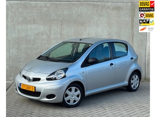 Toyota Aygo 1.0 12V Vvt-i 5DRS 2011 Grijs AIRCO|NAP|2E EIG.