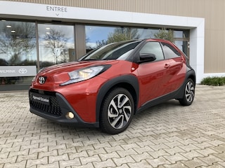 Toyota Aygo 1.0 VVT-i MT Pulse Bi-tone | Carplay | Stoelverwarming
