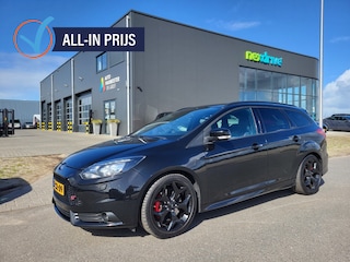 Ford Focus Wagon 2.0 Ecoboost 250 pk ST-3 NL Auto 1e eigenaar Camera