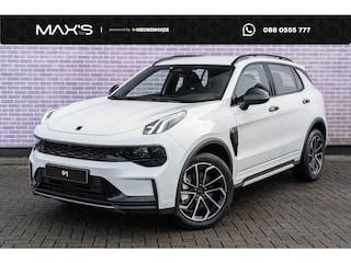 Lynk & Co 01 1.5 Core | 19 inch LM-Velgen | Ledverlichting | 1800 kg trekvermogen | Keyless Entry | Apple Carplay & Android Auto | Adaptieve Cruise Control | Achteruitrijcamera | Stoelverwarming | 15,4 inch middendisplay | Premium audiosysteem |