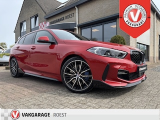BMW 118i Business Edition Plus M-Sport Automaat Panoramadak / Spoilerpakket