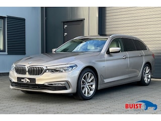 BMW 5-serie Touring 530d xDrive High Executive PANO KEYLESS COMFORTSTOEL LEER TREKHAAK