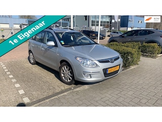 Hyundai i30 CW 1.6i Dynamic 127pk Automaat 1e eig. Clima Trekhaak 1200kg.