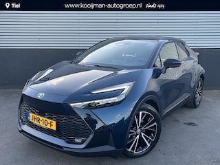 Toyota C-HR 1.8 Hybrid 140 Executive Auto vol luxe met zeer lage KM stand! Dodehoekdetectie, camera, cruise control, stoelverwarming, NL-auto, automaat!