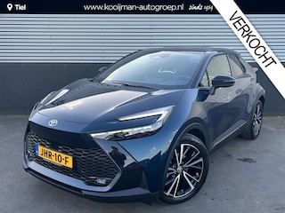 Toyota C-HR 1.8 Hybrid 140 Executive Auto vol luxe met zeer lage KM stand! Dodehoekdetectie, camera, cruise control, stoelverwarming, NL-auto, automaat!
