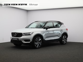 Volvo XC40 T4 211PK Recharge R-Design / 20" / Adaptieve Full Led / Voorruitverwarming / Harman Kardon / Stuur + Stoelverwarming / Keyless / Elektrische Achterklep /