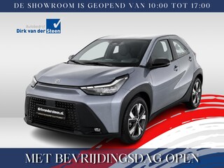 Toyota Aygo Hybrid 115 play | Achteruitrijcamera | Apple Carplay/Android Auto | Voorstoelen verwarmd | Carkit | DAB | LED |