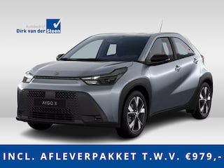 Toyota Aygo Hybrid 115 play | Achteruitrijcamera | Apple Carplay/Android Auto | Voorstoelen verwarmd | Carkit | DAB | LED |