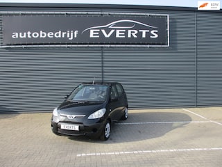 Hyundai i10 1.1 Active Auto rookt iets door olie verbruik koud maar nu scherpe prijs voor deze nette auto