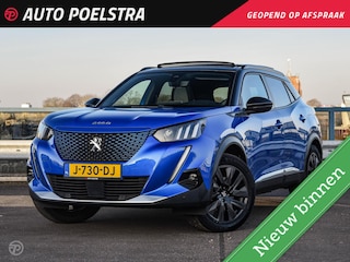 Peugeot 2008 EV GT 50 kWh | SOH 91% | Panoramadak |Trekhaak | 360 Camera | ACC | Stoelverwarming | Sfeerverlichting | Navigatie | Apple CarPlay Android Auto | Keyless | 18" | Dealeronderhouden