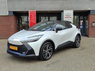 Toyota C-HR HYBRID 140 EXECUTIVE 360º CAMERA STOELVERW EL-STOEL + GEHEUGEN PARK-SENSOREN NAVI 18' LM-VELGEN APPLE/ANDROID EL-ACHTERKLEP NL-AUTO