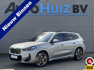 BMW X1 sDrive20i M Sport Panoramadak Stuurwielverwarming Massage 19 Inch Keyless Entry ACC Harman-Kardon Sound 360 Gr Camera Keyless Entry Head-Up Display