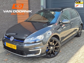 Volkswagen Golf 1.4 TSI GTE Connected Series Panoramadak/Carplay/Compleet onderhouden
