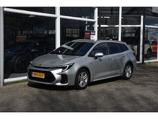 Suzuki Swace 1.8 Hybrid Style