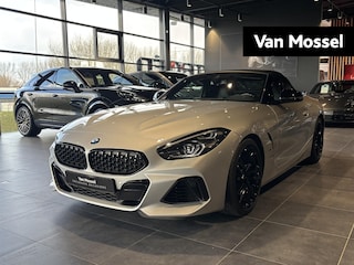 BMW Z4 Roadster M40i High Executive | 19 INCH JET BLACK | HARMAN KARDON | STOELVERWARMING | CAMERA | APPLE CARPLAY | HEAD-UP DISPLAY |